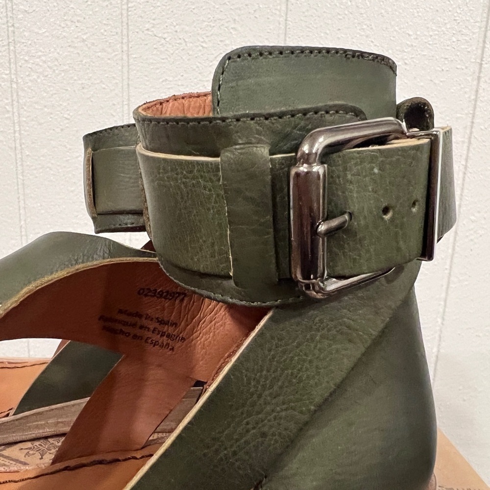 Free People Vale Boot sandals strapy soft designs With buckle closure on… - Picture 5 of 13